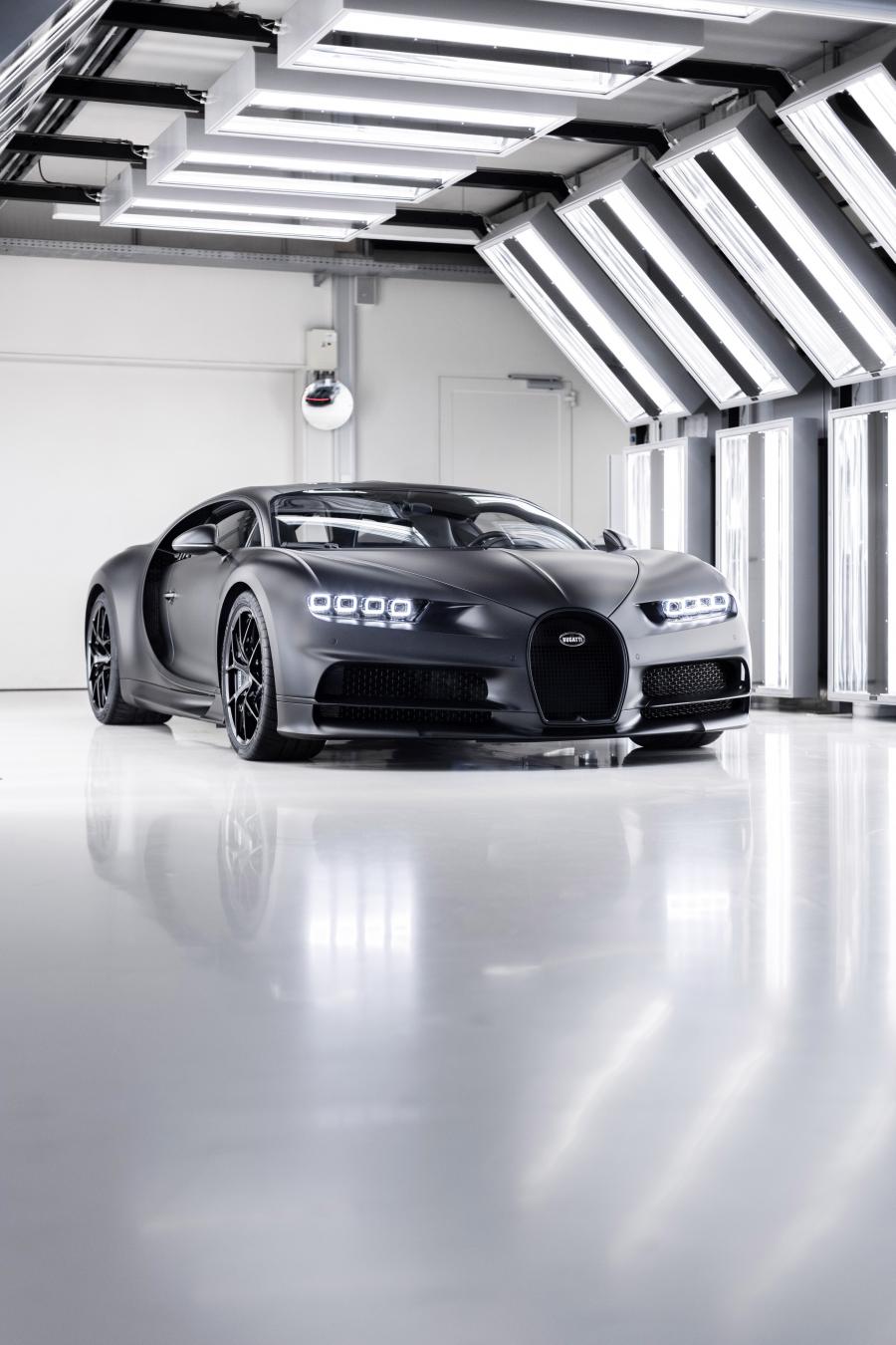  Bugatti Chiron Noire (250) 2020 года  (фото 6 из 10)